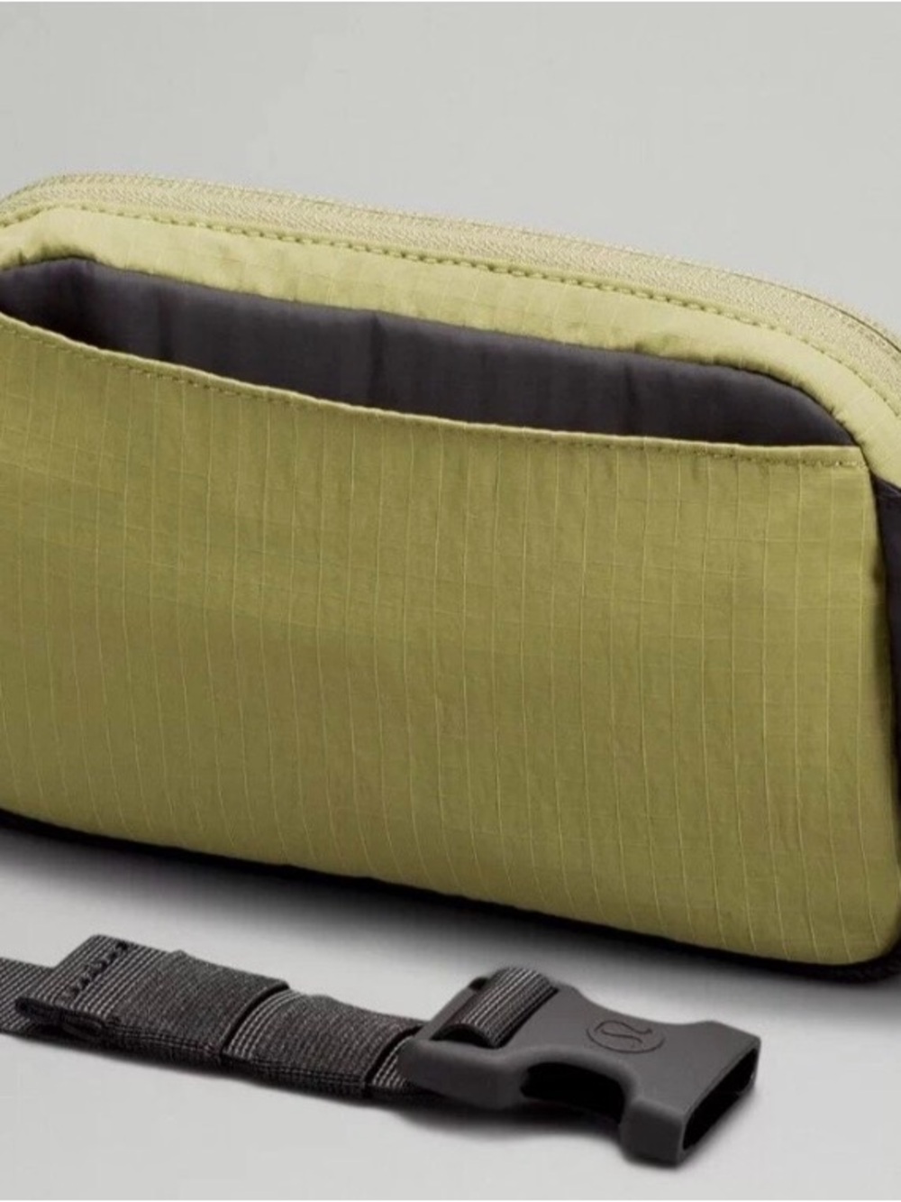 Lululemon Athletica Olive Green and Black Belt Bag, NWOT - Picture 2 of 7